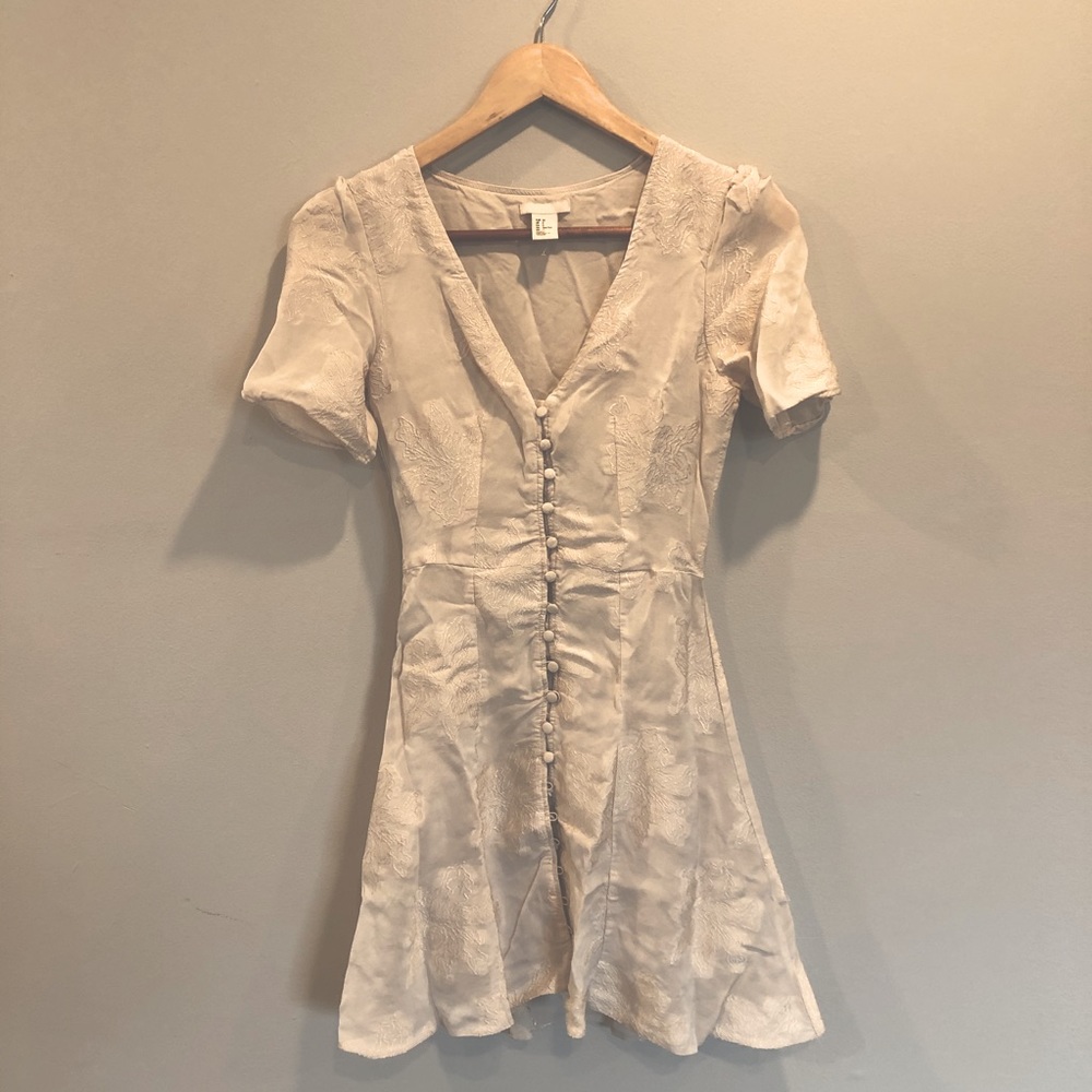 ⭐️H&M Floral Button Up Mini Dress⭐️